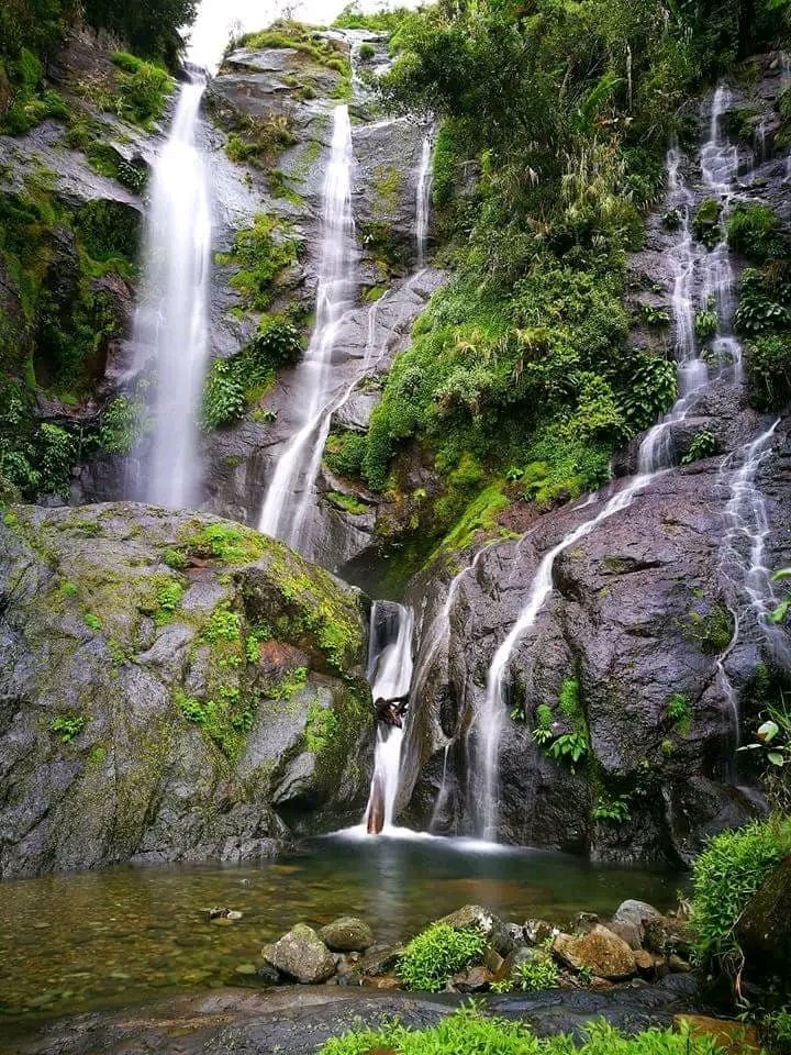 Tenogtog Falls